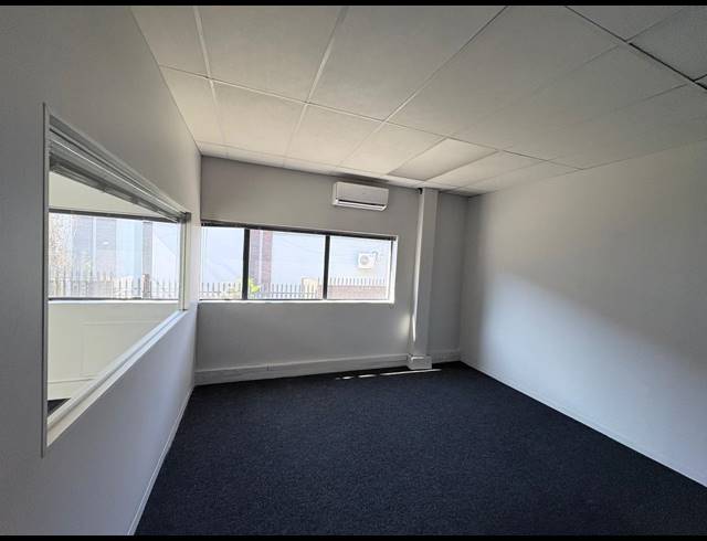 199M² OFFICE TO LET IN KYALAMI